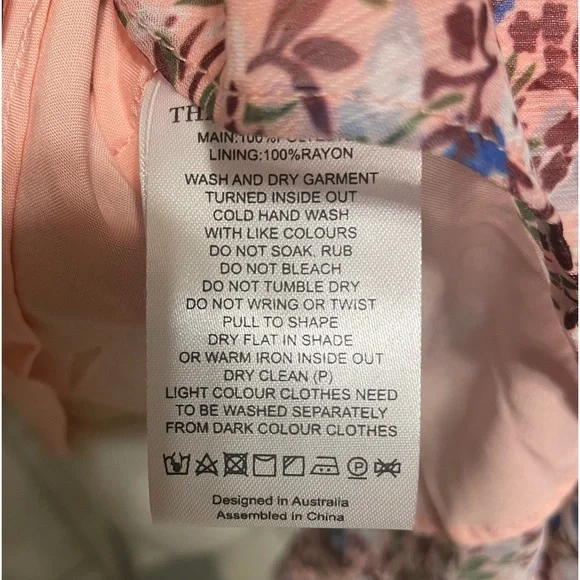 The East Order Sophie V-Neckline Floral Long Sleeve Mini Dress - Picture 8 of 10